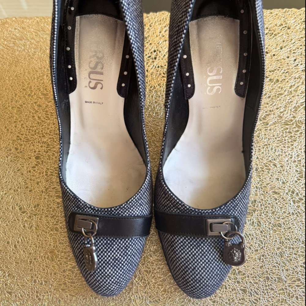 Versus Authentic Women Pumps with hanging logo medallion 37.5